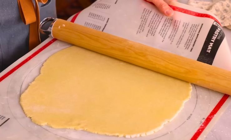 Make the Pie Crust